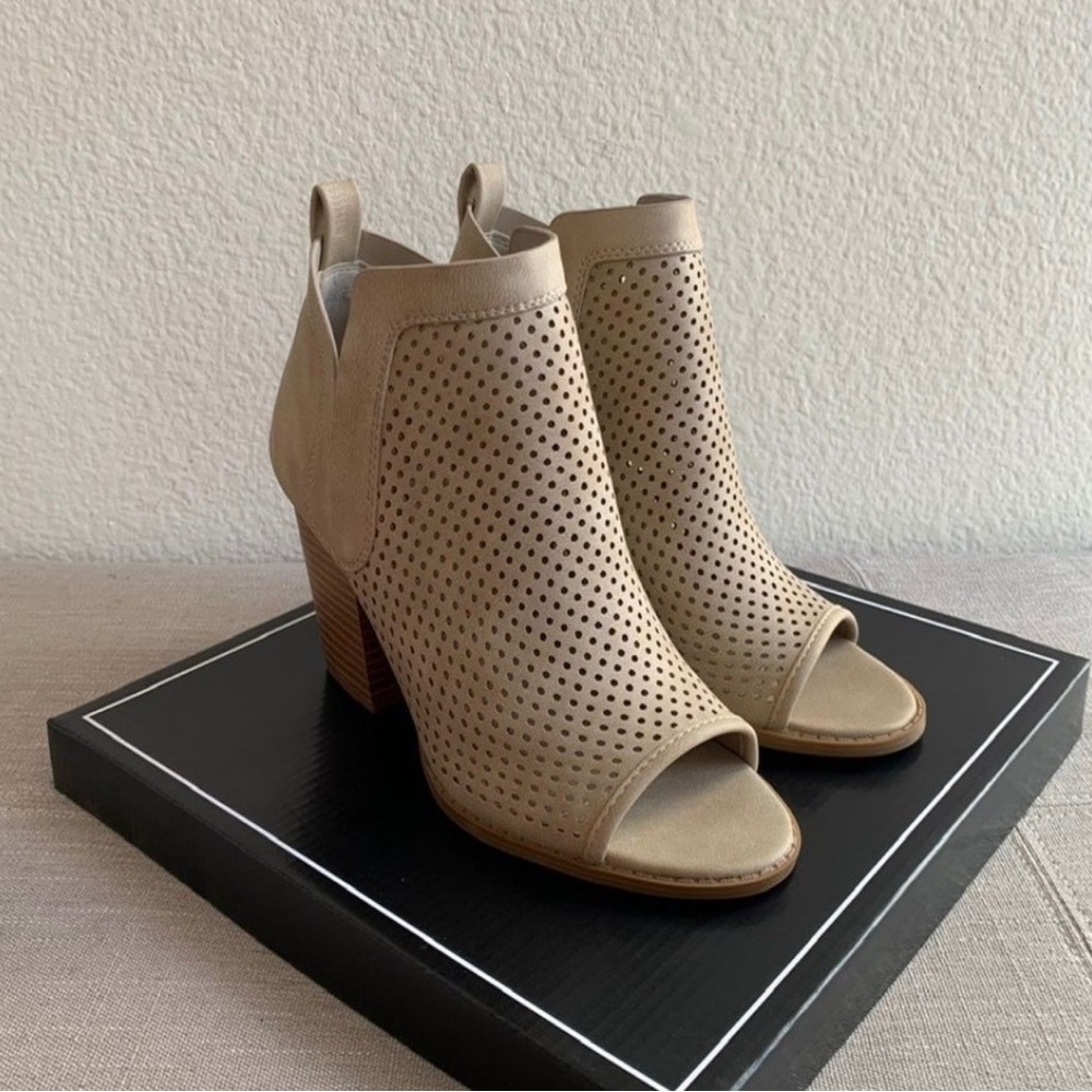 BRAND NEW Qupid Peep Toe Bootie in Taupe